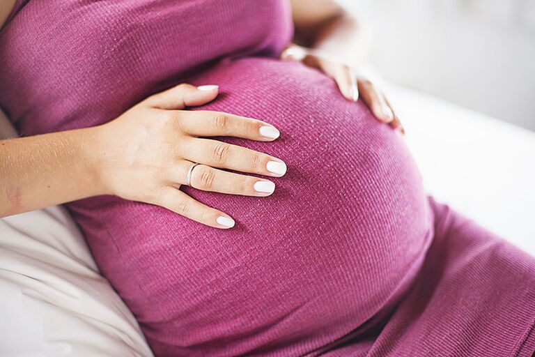 El embarazo es una contraindicación para la cirugía. 
